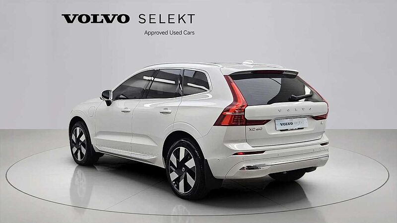 Volvo  T8 AWD Ultra Bright