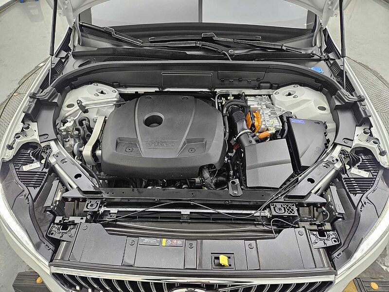 Volvo  T8 AWD Ultra Bright