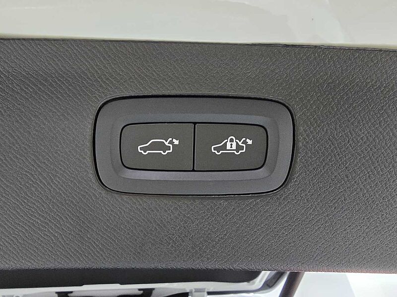 Volvo  Ultra, T8 AWD 플러그-인 하이브리드, 전기/가솔린, 브라이트, 7 좌석