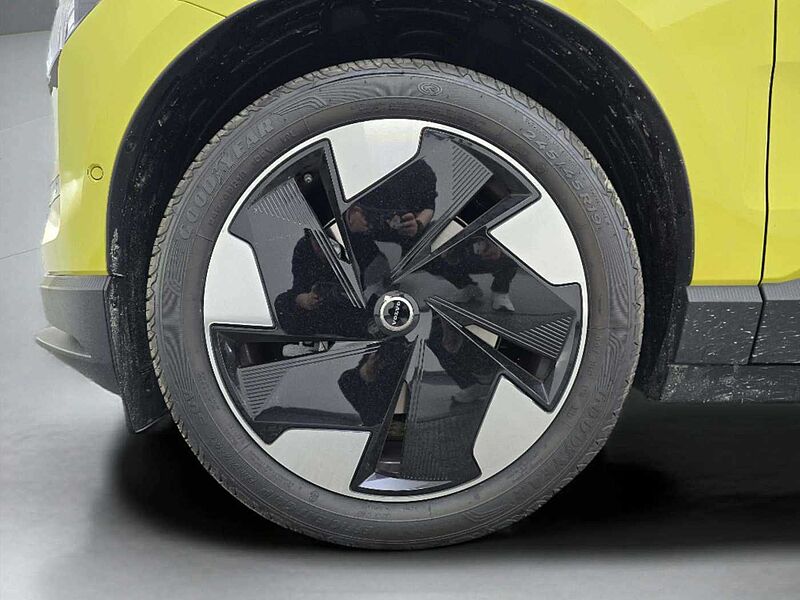 Volvo  Ultra, Single Motor Extended Range, 전기