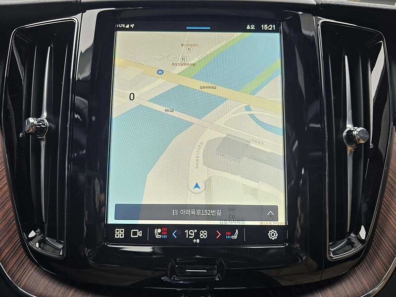 Volvo  Ultra, T8 AWD 플러그-인 하이브리드, 전기/가솔린, 브라이트