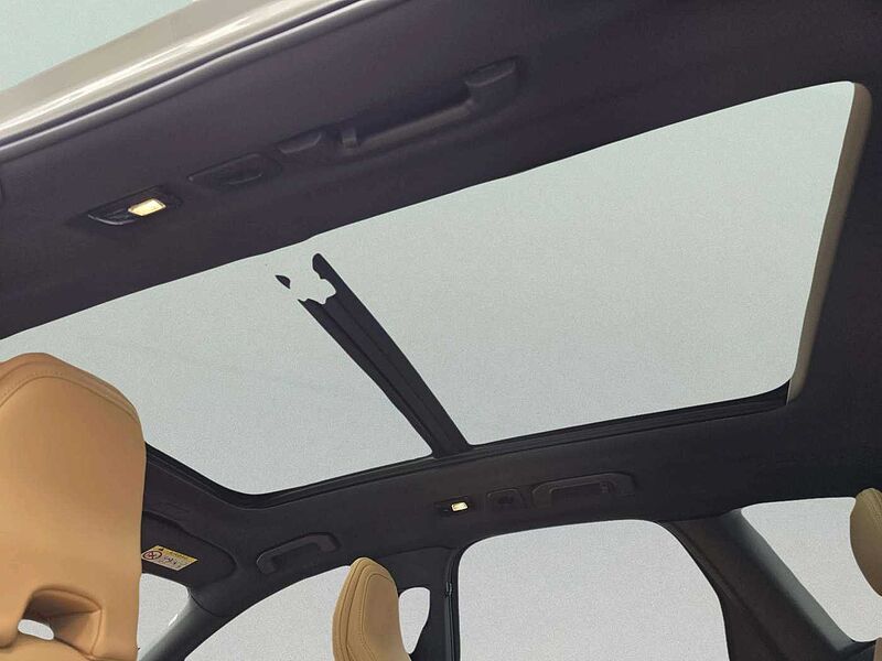 Volvo  Ultra, T8 AWD 플러그-인 하이브리드, 전기/가솔린, 브라이트