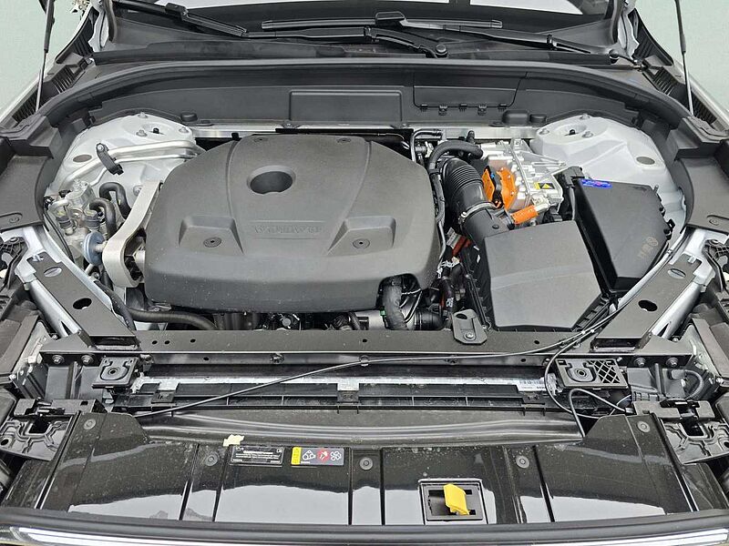 Volvo  Ultra, T8 AWD 플러그-인 하이브리드, 전기/가솔린, 브라이트