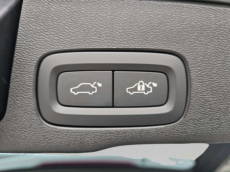 Volvo  Ultra, T8 AWD 플러그-인 하이브리드, 전기/가솔린, 브라이트