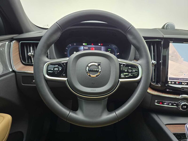 Volvo  T8 AWD Ultra