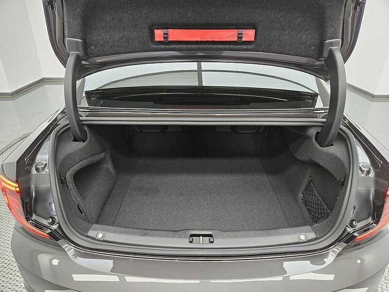 Volvo  B5 Ultimate bright