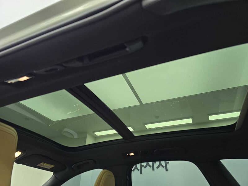 Volvo  Ultra, T8 AWD 플러그-인 하이브리드, 전기/가솔린, 브라이트