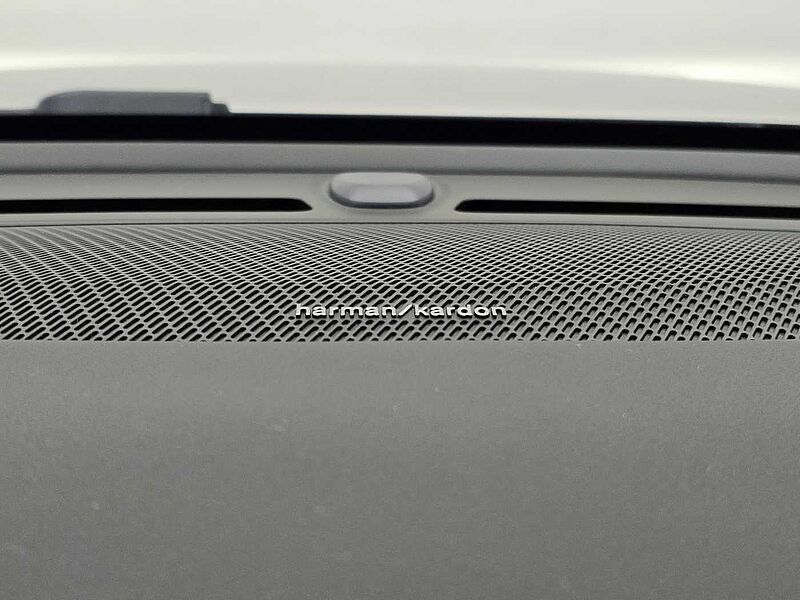 Volvo Ultimate, B4 AWD mild hybrid, 가솔린, Bright