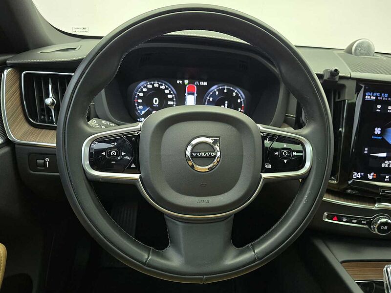 Volvo  B5 AWD Inscription