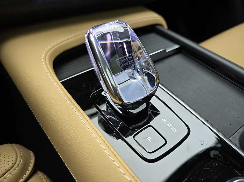 Volvo  Recharge Ultimate, T8 AWD 플러그-인 하이브리드, 전기/가솔린, 브라이트, 7 좌석