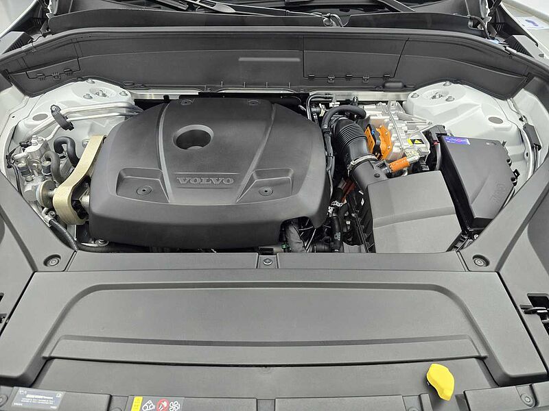 Volvo  T8 AWD Recharge Ultimate bright