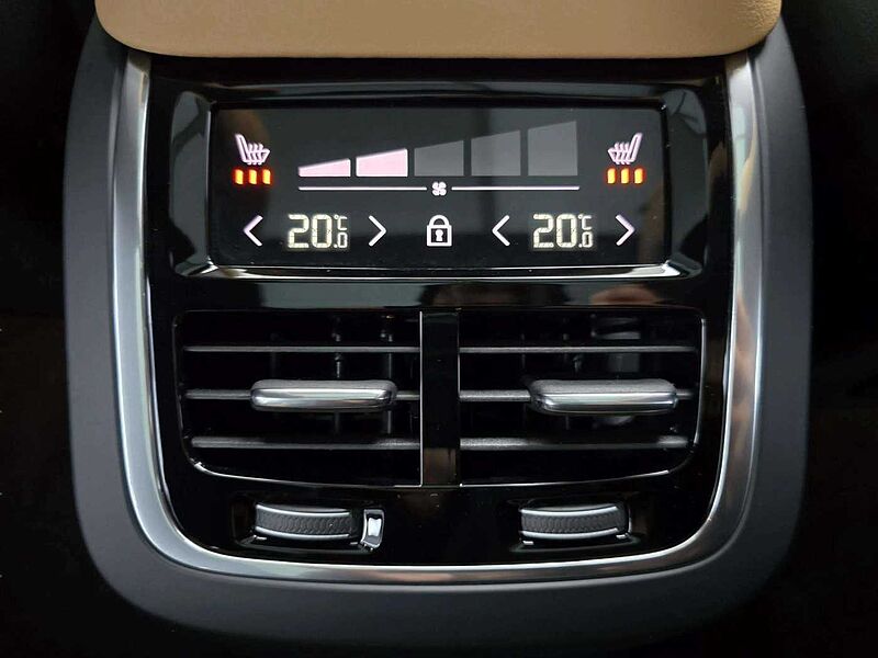 Volvo  Recharge Ultimate, T8 AWD 플러그-인 하이브리드, 전기/가솔린, 브라이트, 7 좌석