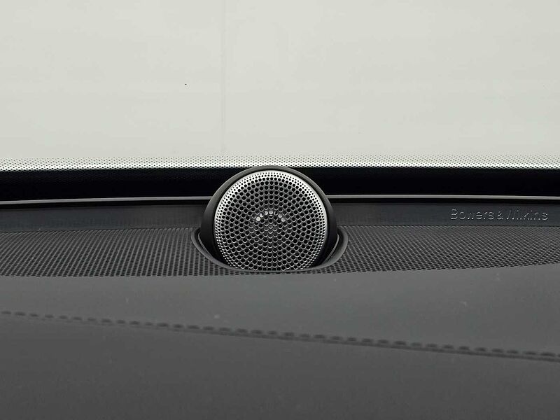 Volvo  Recharge Ultimate, T8 AWD 플러그-인 하이브리드, 전기/가솔린, 브라이트, 7 좌석