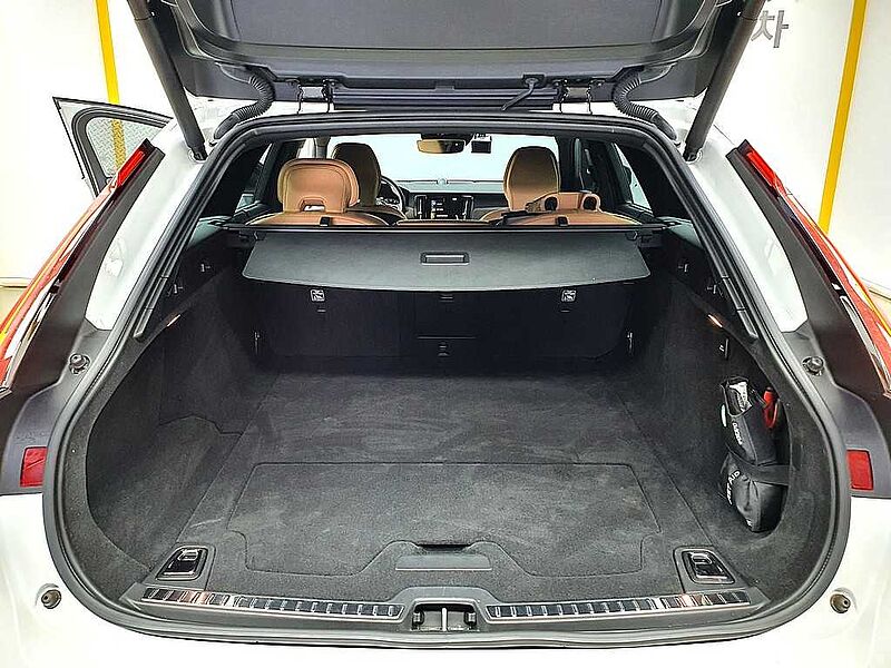 Volvo Cross Country Pro, B5 AWD (250 hp) aut