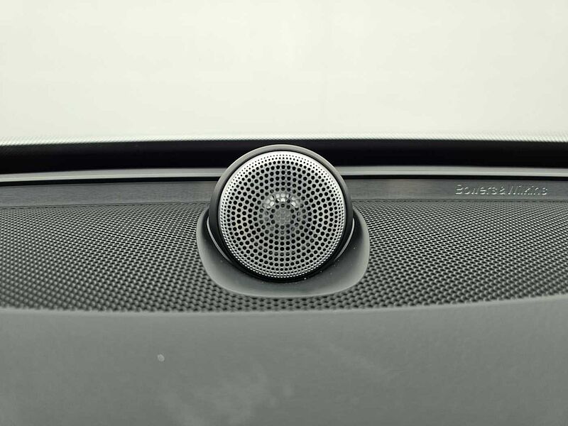 Volvo Recharge Ultimate, T8 AWD 플러그-인 하이브리드, 전기/가솔린, 브라이트, 7 좌석