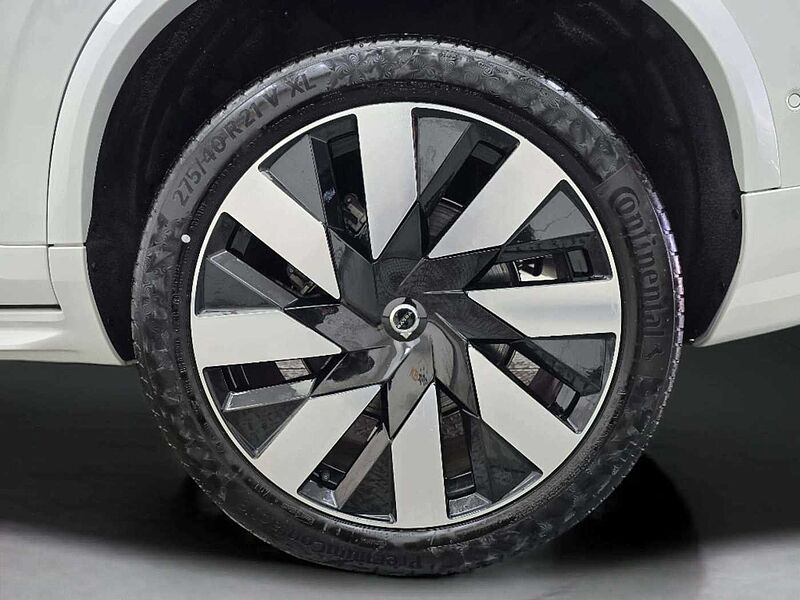 Volvo Recharge Ultimate, T8 AWD 플러그-인 하이브리드, 전기/가솔린, 브라이트, 7 좌석