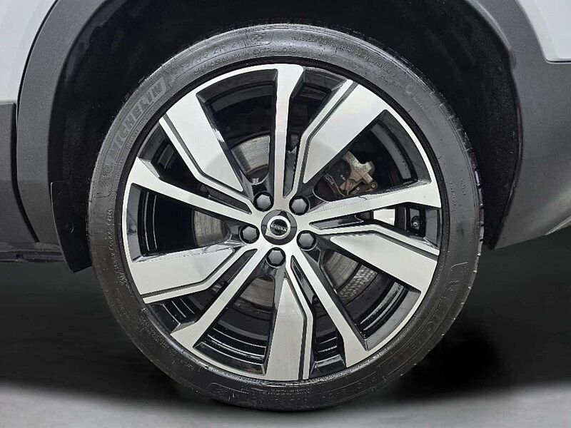 Volvo  Recharge Recharge Pro, Twin motor