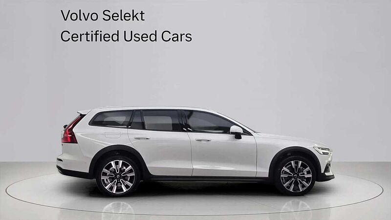 Volvo  B5 AWD Ultra Bright