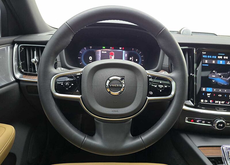 Volvo  B5 AWD Ultra Bright