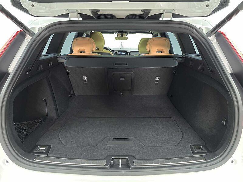 Volvo  B5 AWD Ultra Bright