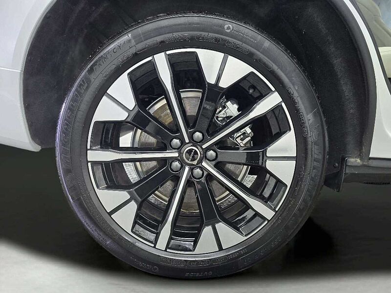 Volvo  B5 AWD Ultra bright Dare Air Sus