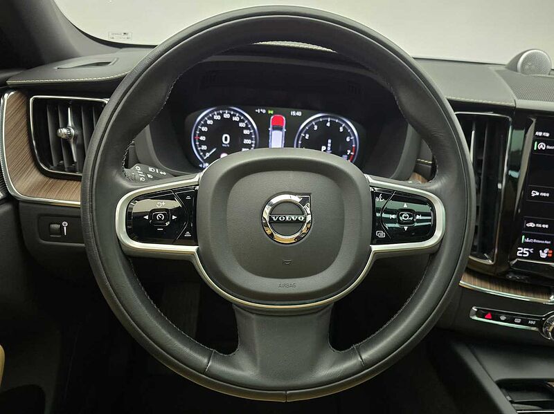 Volvo Inscription, B5 AWD (250 hp) aut