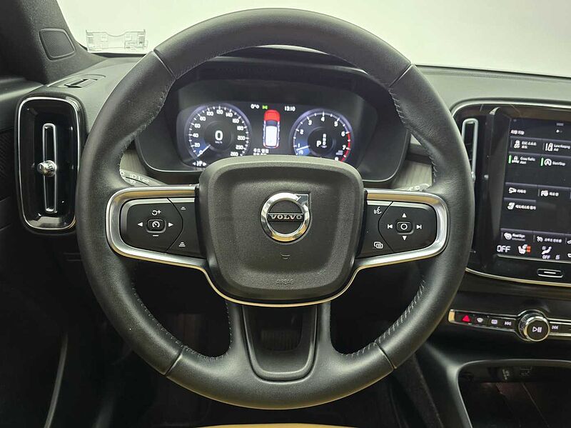 Volvo  Inscription, B4 AWD Momentum