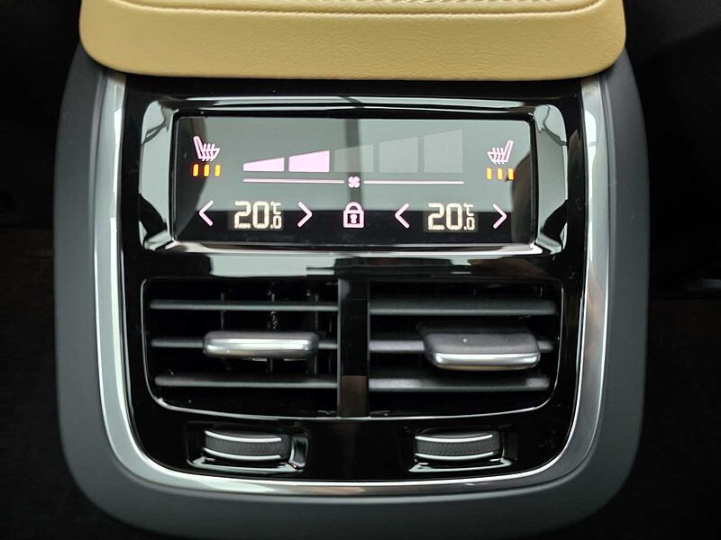 Volvo B6 AWD Ultra Bright