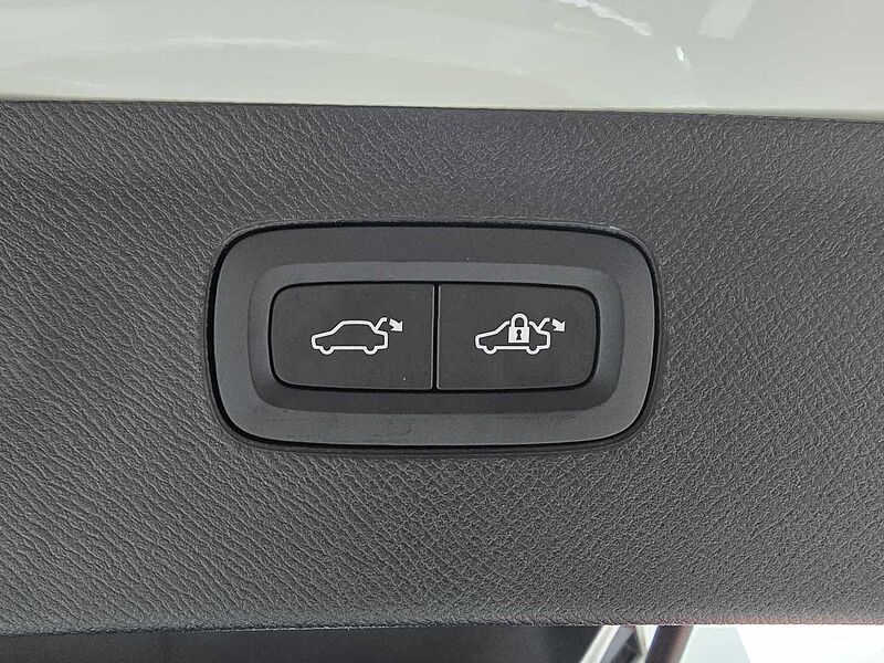 Volvo B6 AWD Ultra Bright