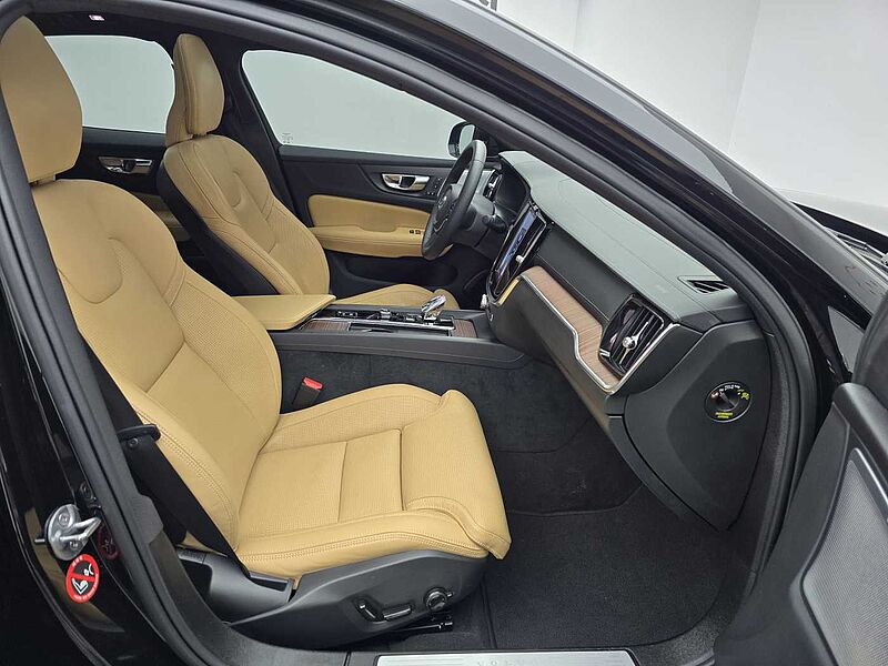 Volvo  Ultimate, B5 mild hybrid, 가솔린, Bright