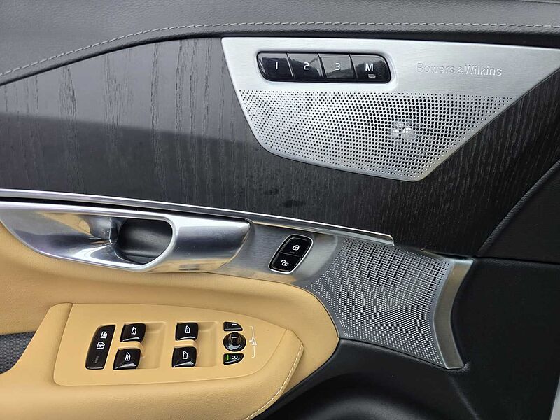 Volvo B6 AWD Ultra bright