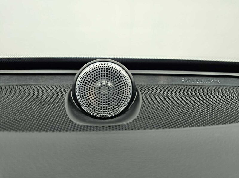 Volvo B6 AWD Ultra bright