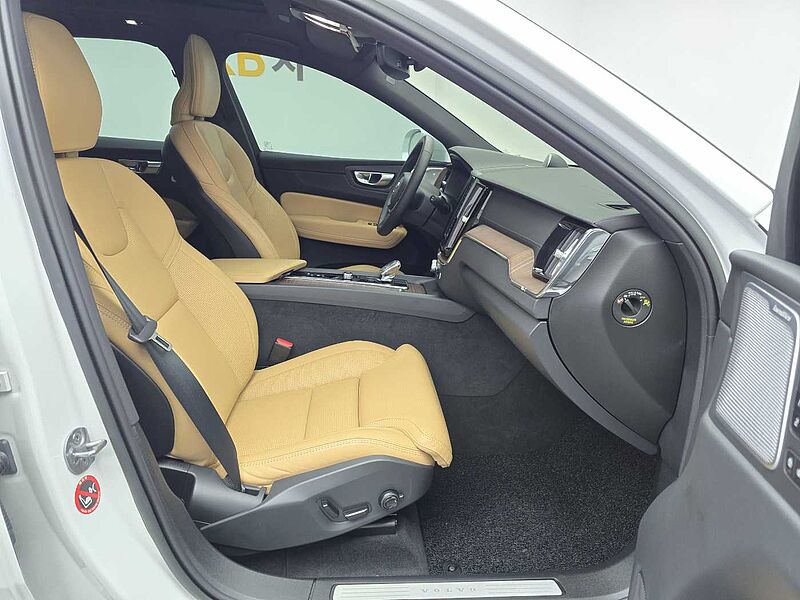 Volvo  Ultimate, B5 AWD mild hybrid, 가솔린, Bright