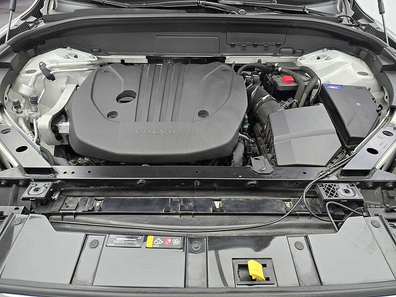 Volvo  Ultimate, B5 AWD mild hybrid, 가솔린, Bright