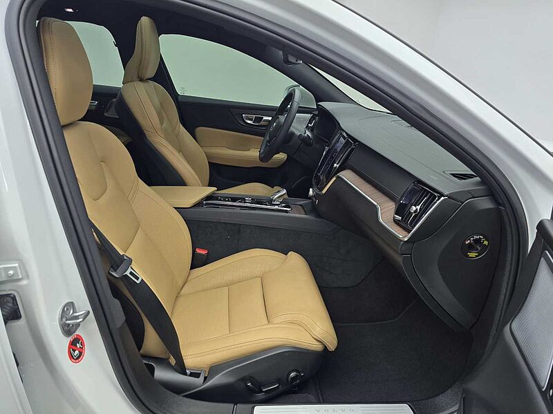 Volvo  Ultimate, B5 mild hybrid, 가솔린, Bright