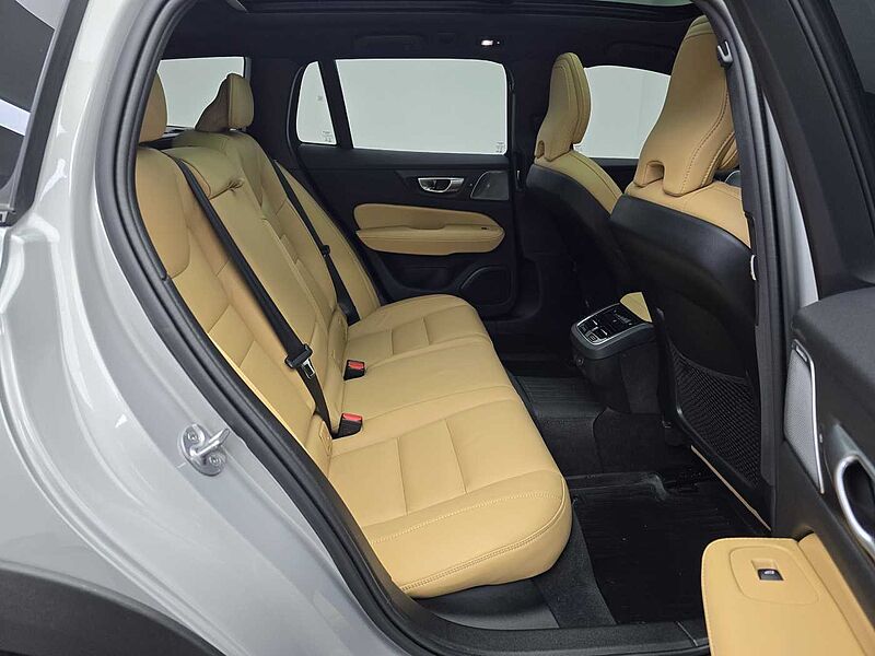 Volvo  B5 AWD Ultra bright