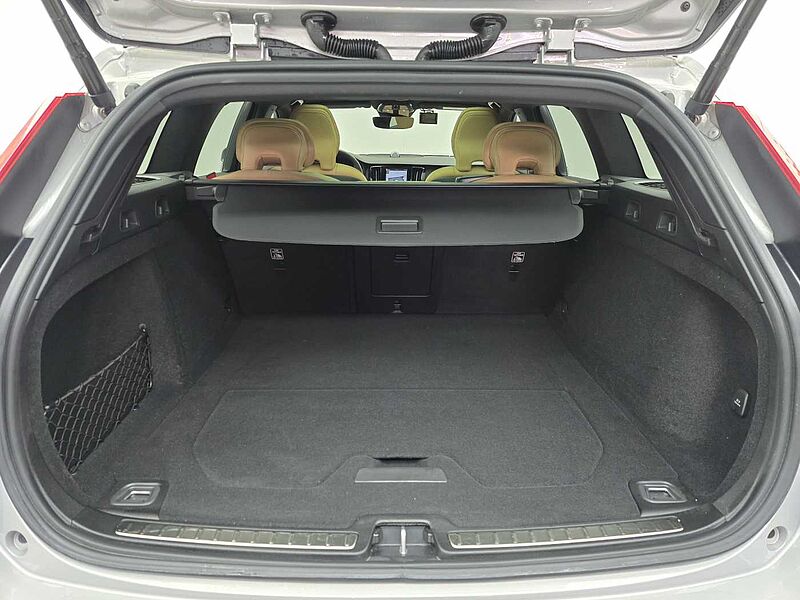 Volvo  B5 AWD Ultra bright