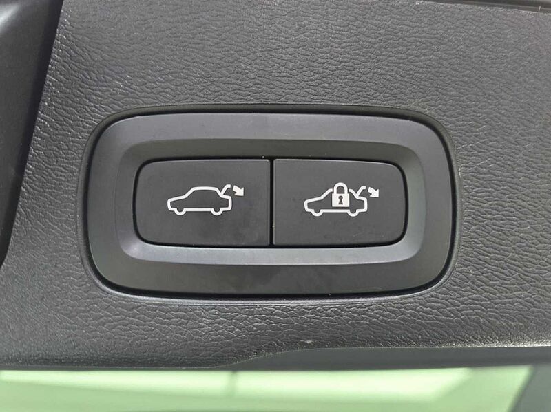 Volvo  Ultimate, B6 AWD mild hybrid, 가솔린, Bright