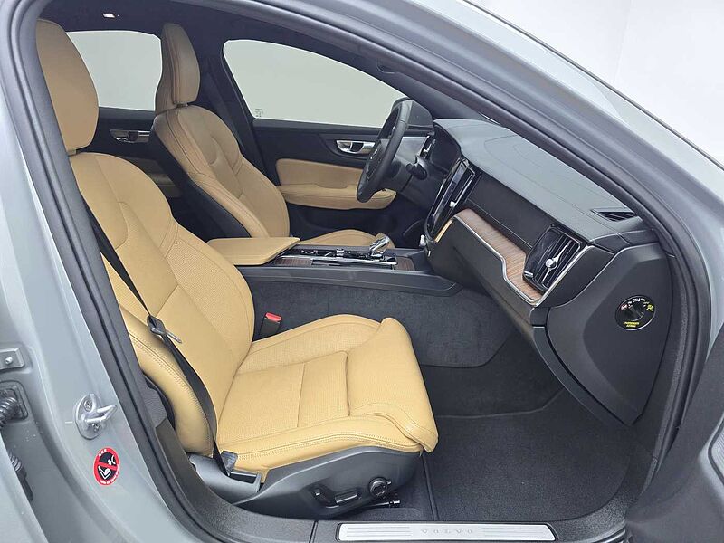 Volvo Ultimate, B5 마일드 하이브리드, 가솔린, 브라이트