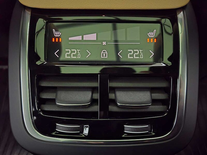 Volvo  Recharge Inscription, T8 AWD plug-in hybrid, 7 Seats