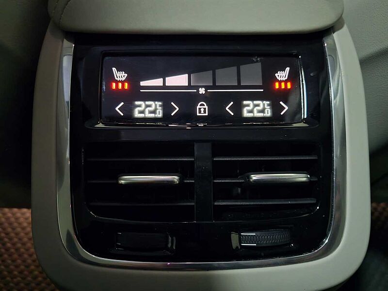 Volvo B5 Inscription,