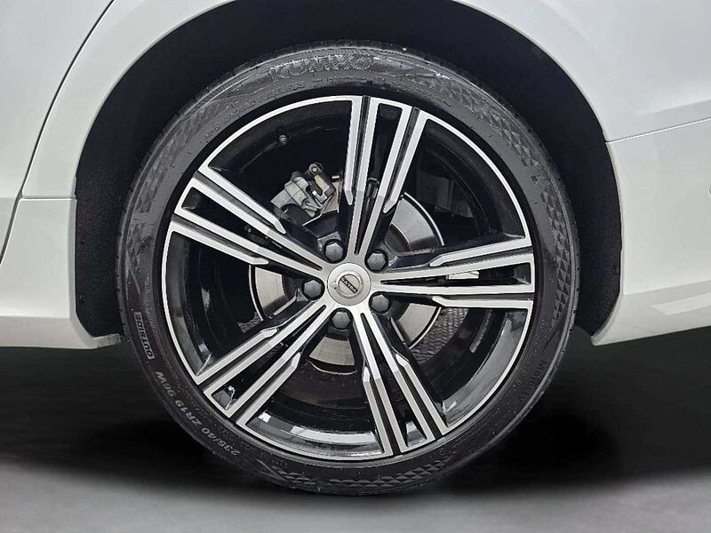 Volvo B5 Inscription,