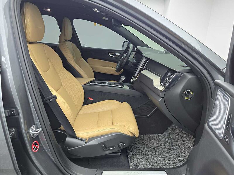 Volvo D5 AWD 인스크립션