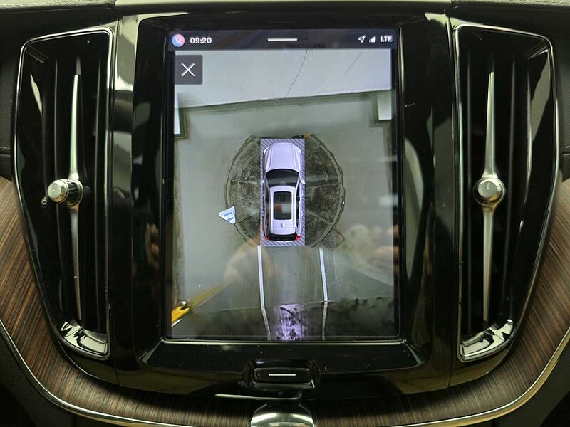 Volvo  B5 AWD Ultimate Bright