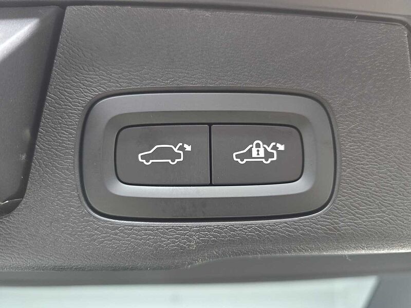 Volvo  B5 AWD Ultimate Bright