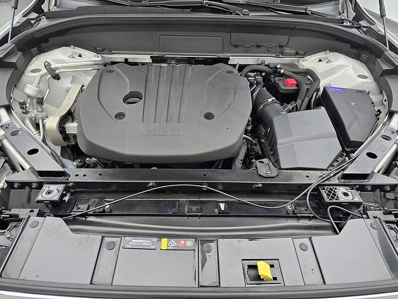 Volvo  B5 AWD Ultimate Bright