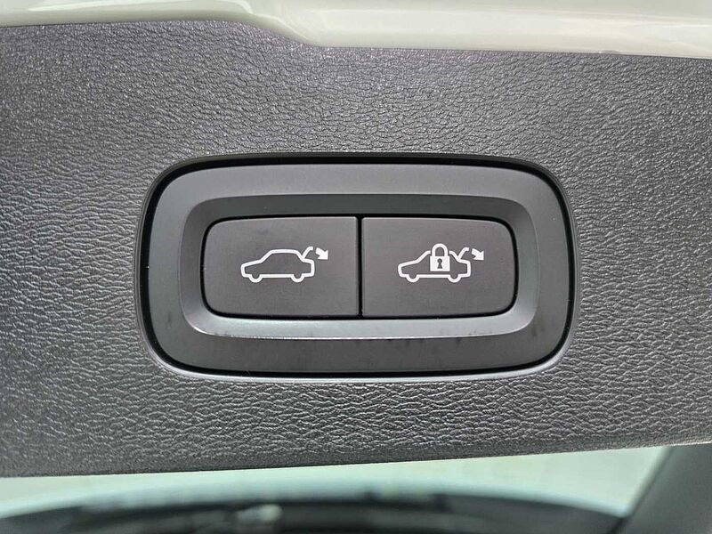 Volvo  B5 AWD Ultimate Bright