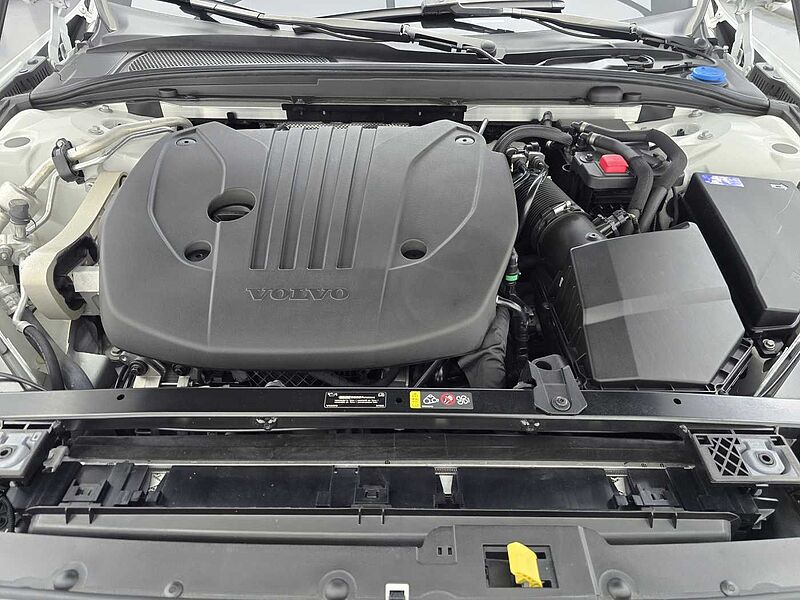 Volvo  B5 AWD Ultimate Bright