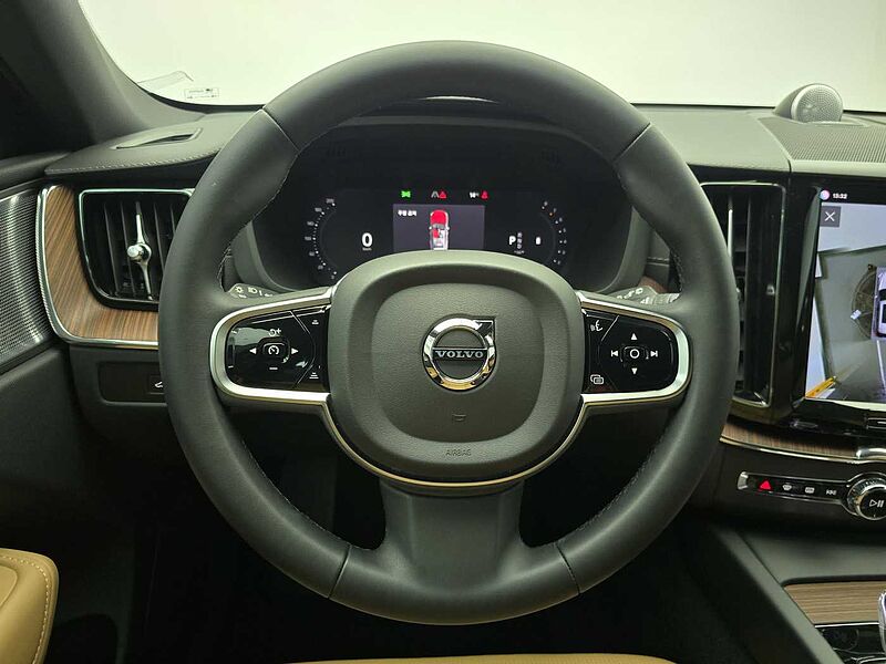 Volvo  Ultimate, B5 AWD mild hybrid, 가솔린, Bright