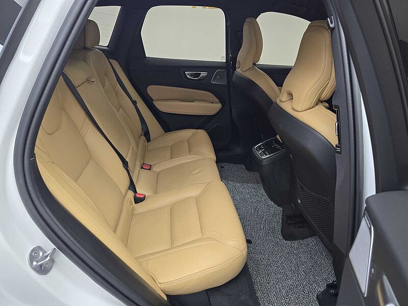 Volvo  Ultimate, B5 AWD mild hybrid, 가솔린, Bright